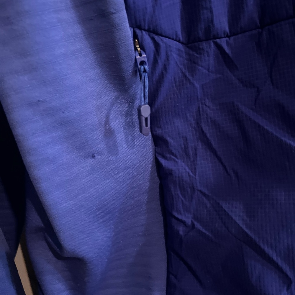 The North Face Women's Vibrant Blue Ski Jacket - Picture 6 of 10